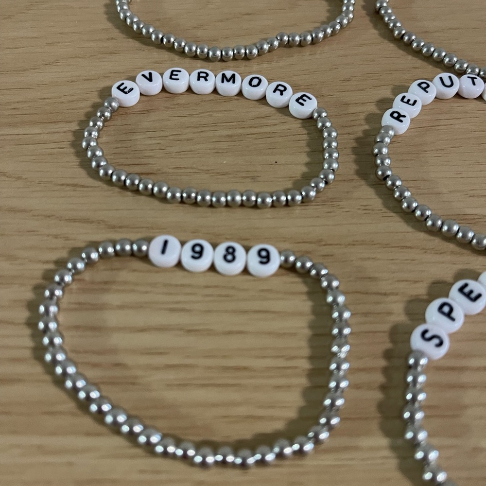 Taylor Swift Friendship Bracelet Pack - Picture 8 of 8